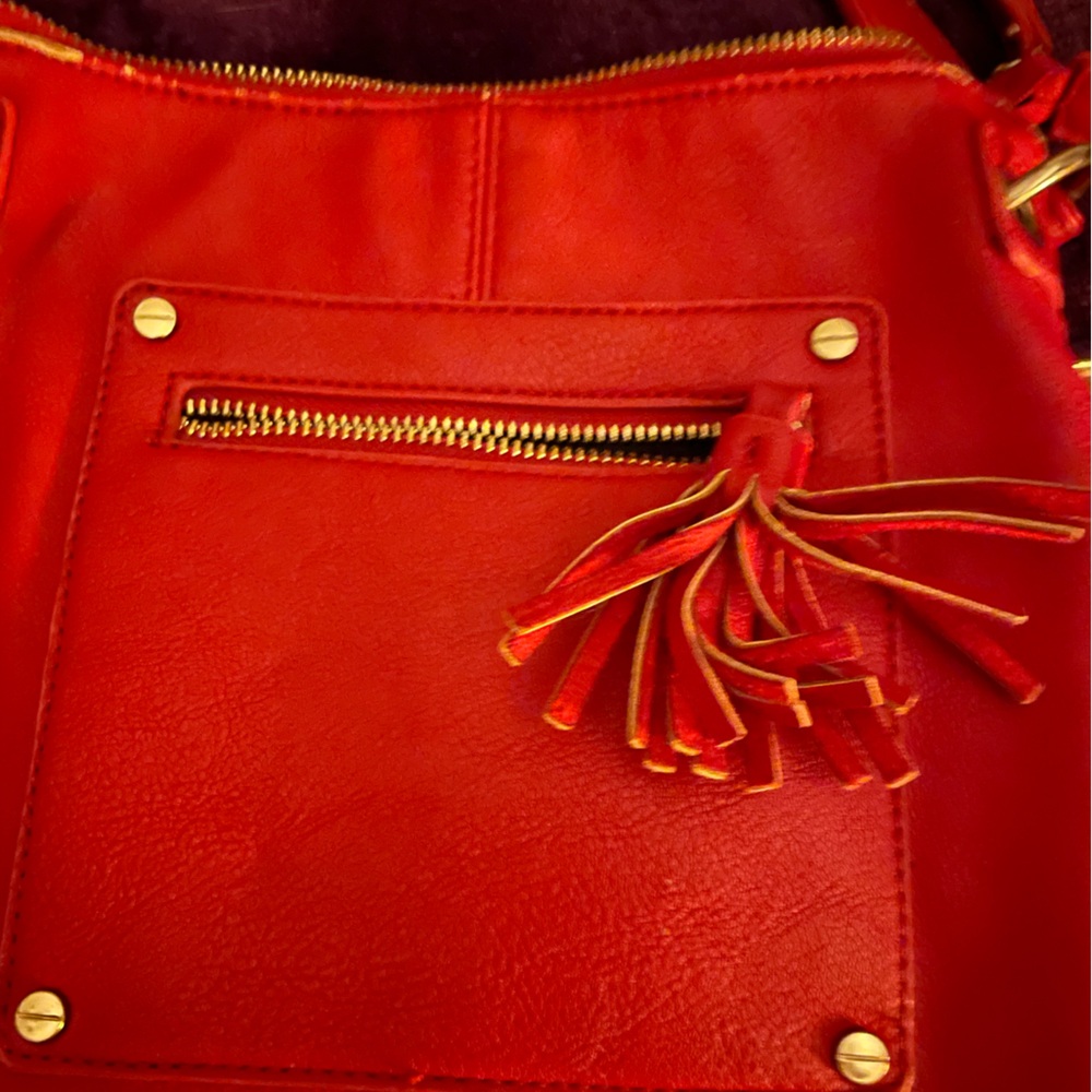 Source Unknown Red Leather Shoulder Bag with Tassel Detail - Picture 2 of 7